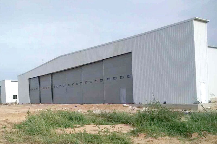 Aircraft hangar in Niger1
